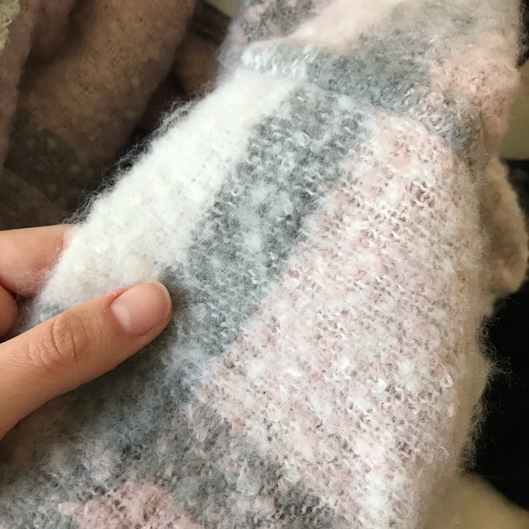 Blanket Infinity Scarf - Picture 2 of 5